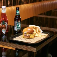 Le Ruisseau Burger Joint