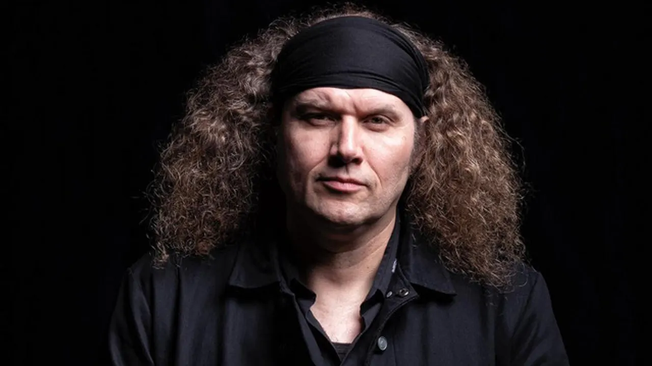 Julian Sas