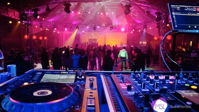 vendredi: c'est la soiree des 30 ans et +...