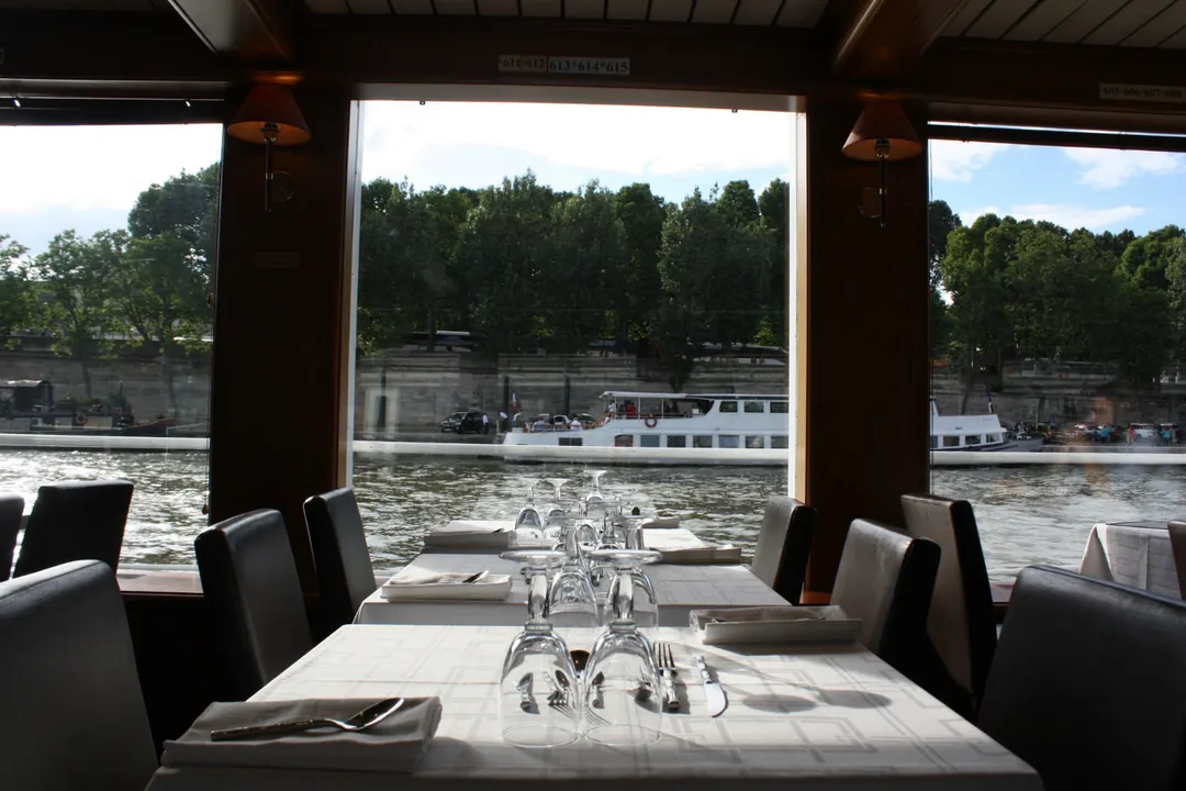 Le Capitaine Fracasse Restaurant Paris