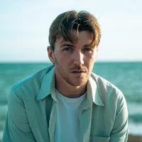 Max White