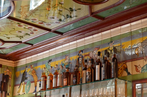 Clown Bar Restaurant Bar Paris