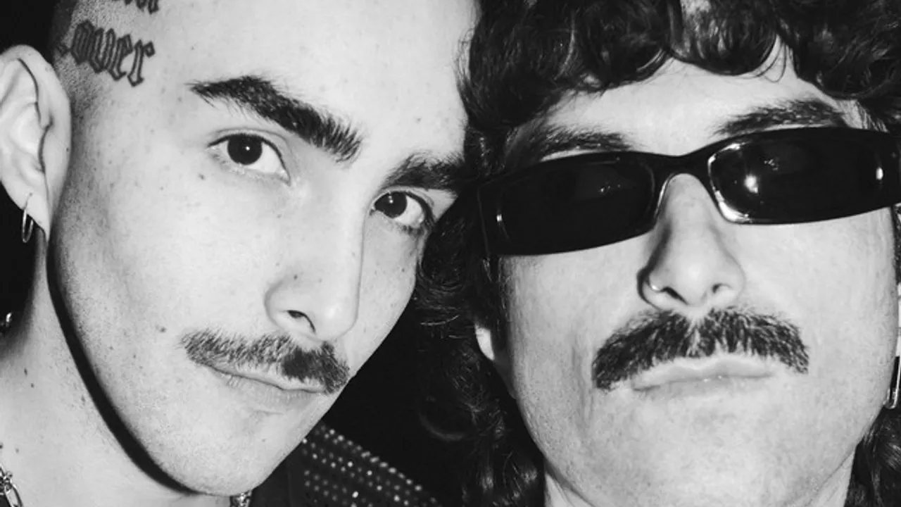 Sacré All Summer Long : Aerobica