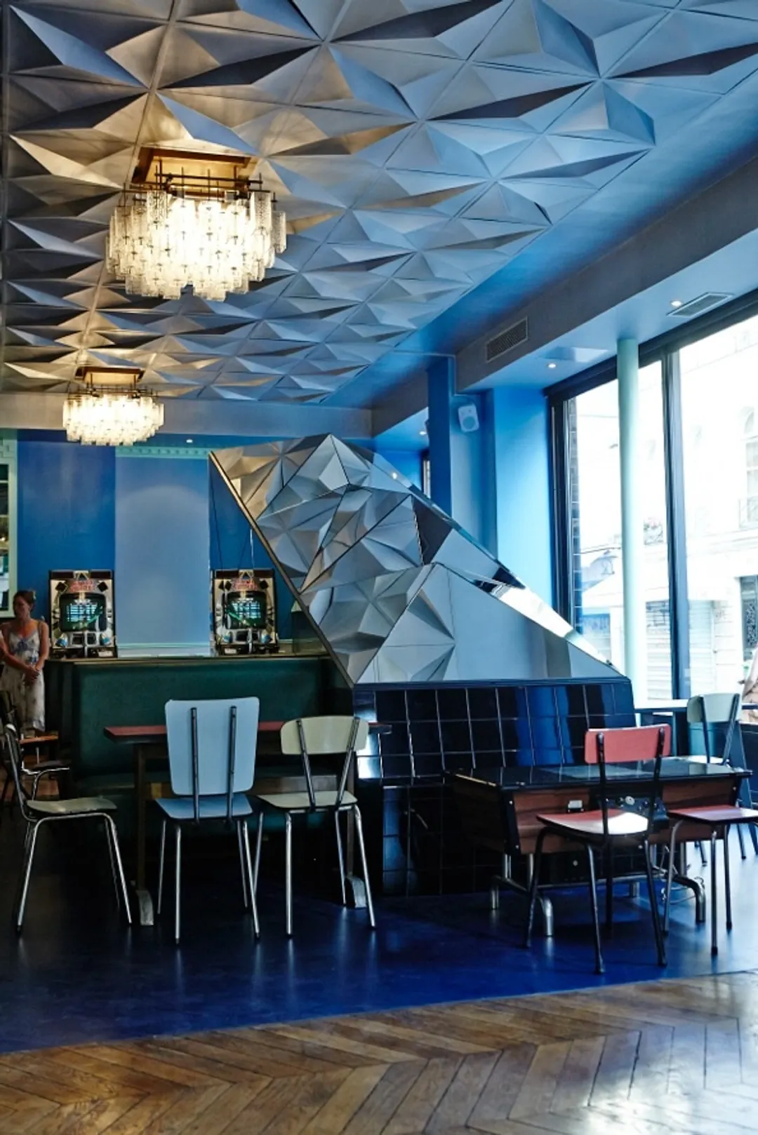 Le Fantôme Restaurant Bar Paris