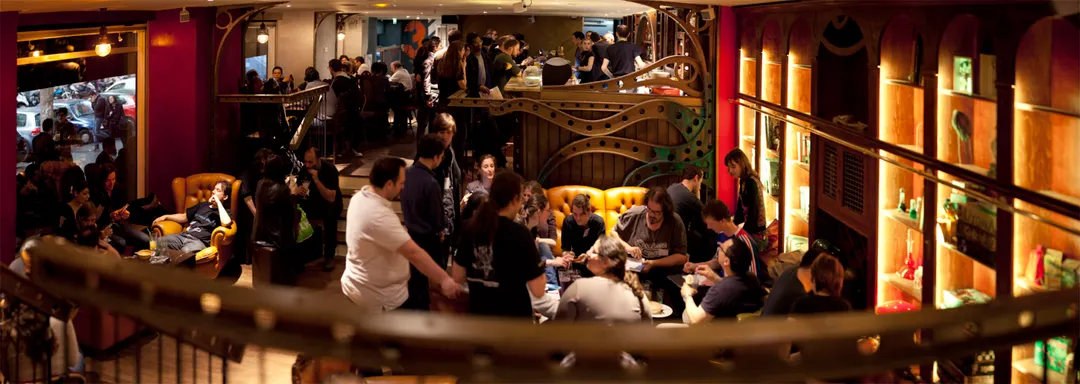 Le Dernier Bar avant la Fin du Monde Bar Paris