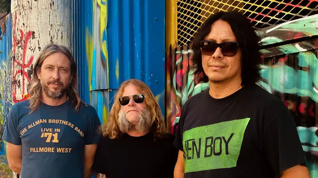 EARTHLESS