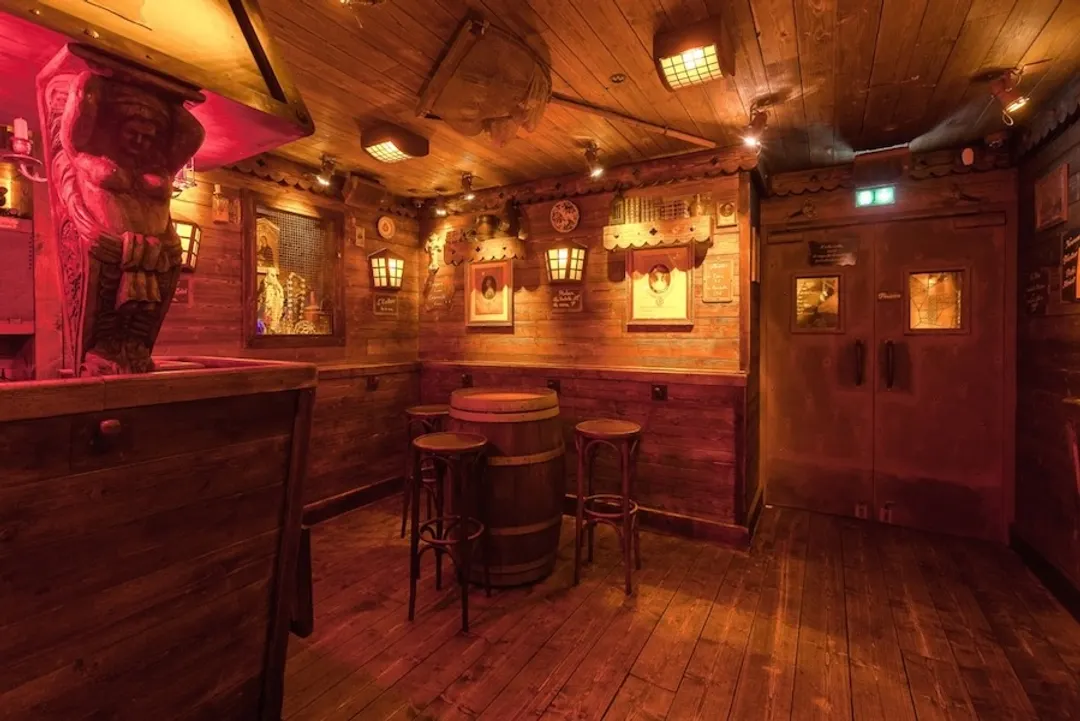 Barberousse Bar Paris