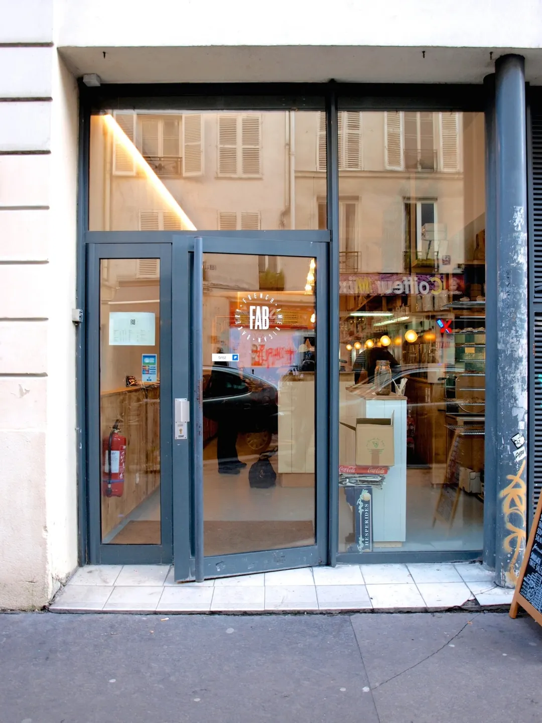 FAB - French American Bakery Restaurant Shop Paris