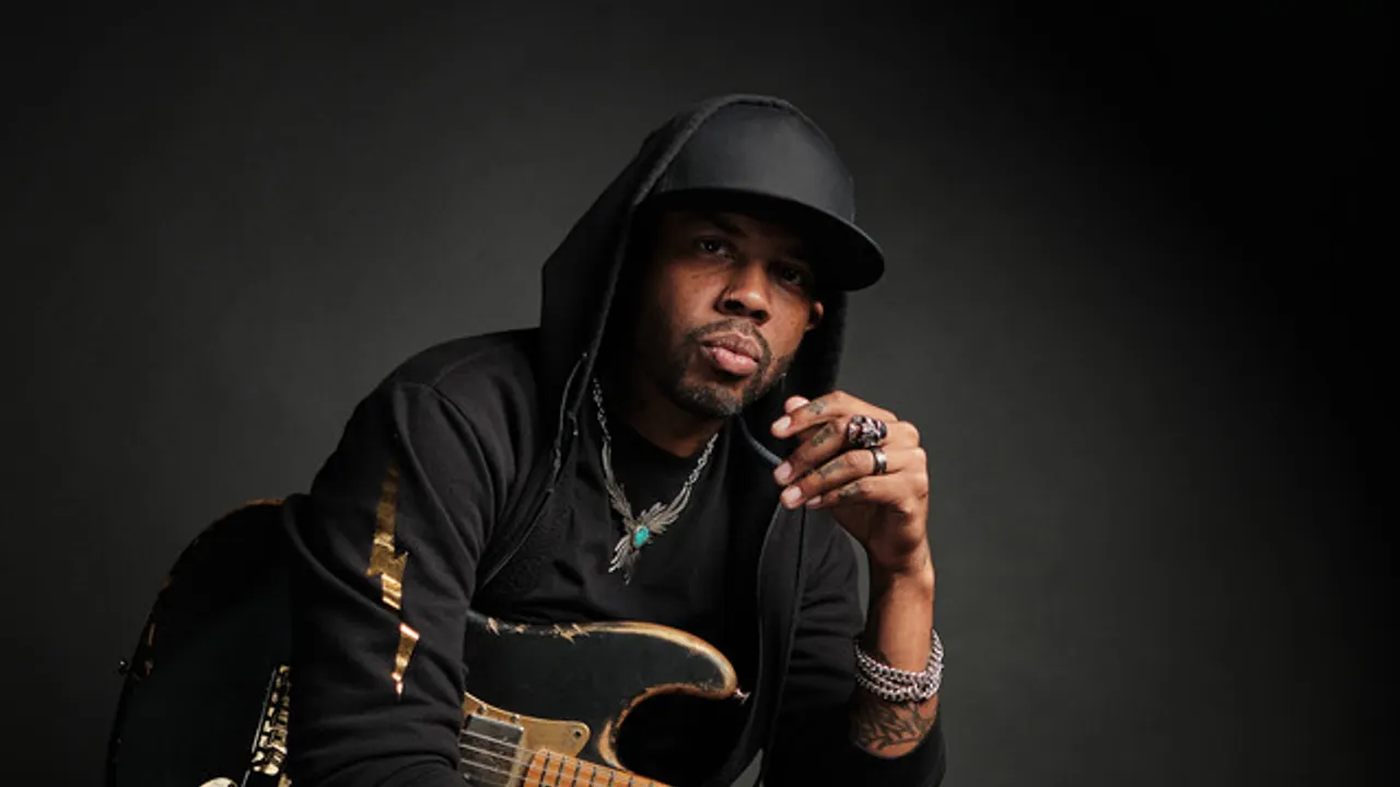 AYRON JONES
