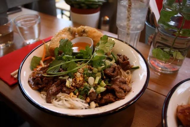James Bún, la street food franco-vietnamienne s'installe aux Batignolles