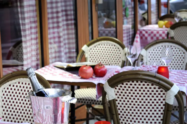 D'Chez Eux