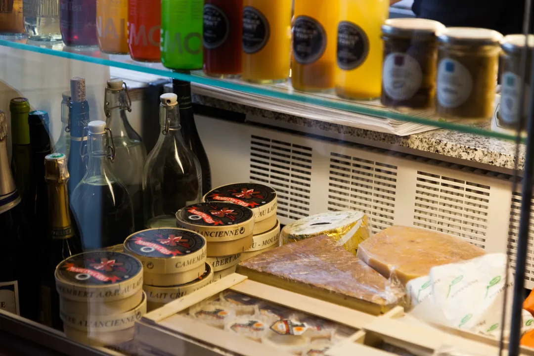 Chéri Charlot Restaurant Shop Paris