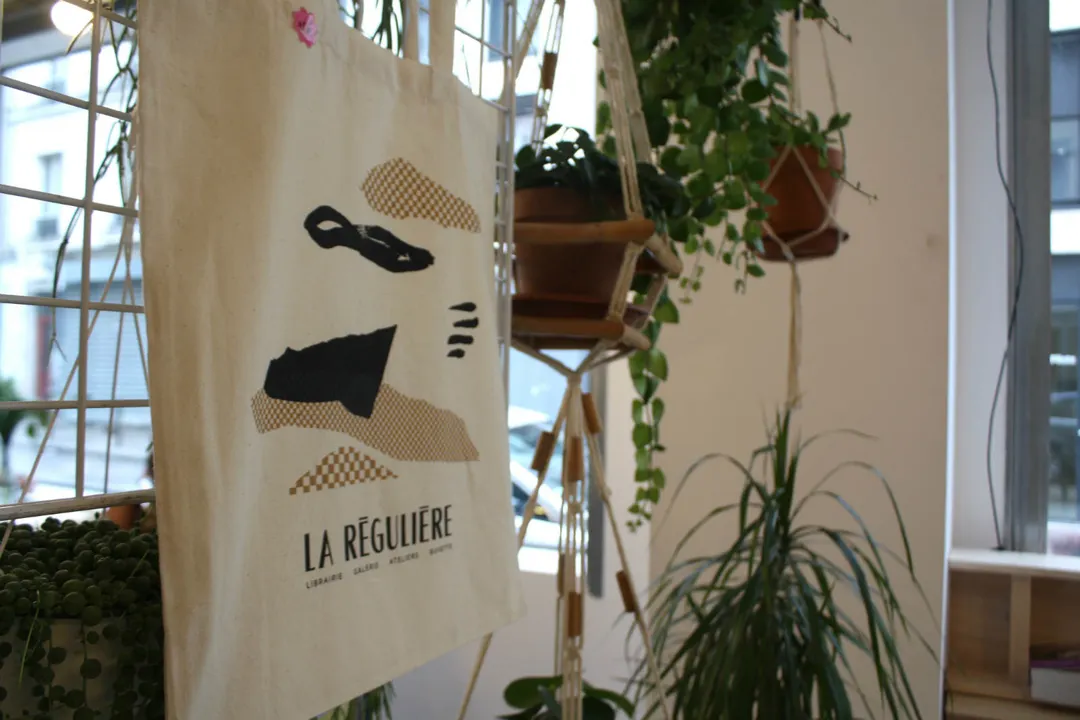 La Régulière Restaurant Galerie d'art Shop Paris