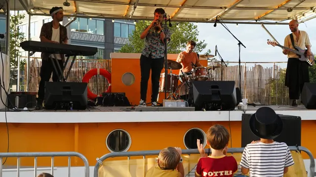 Le Beau Dimanche : Cotonete - Sunday School (Live)
