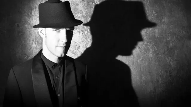 Lessizmore Celebrates 8 Years: Frivolous Live, Maayan Nidam, Pierre