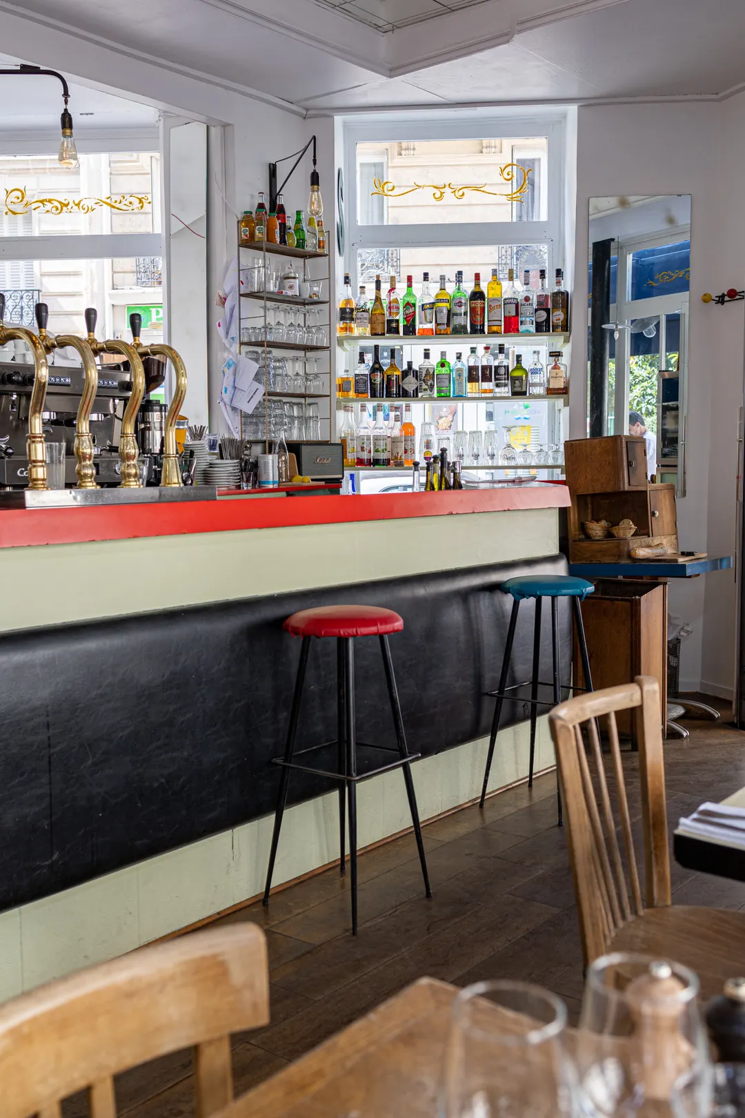 Café Content Restaurant Paris