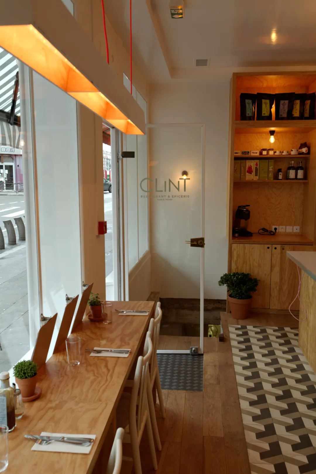 Clint Restaurant Shop Paris