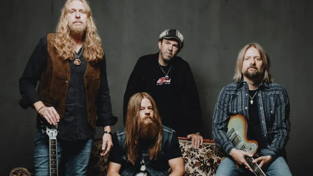 The Steepwater Band