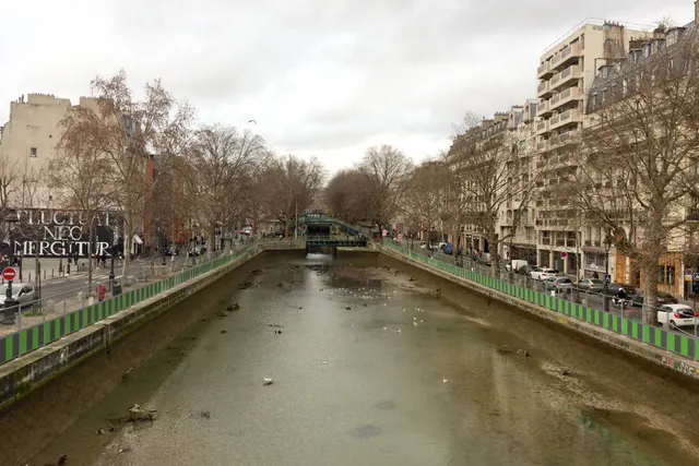 Canal Saint-Martin : les photos de l'opération nettoyage
