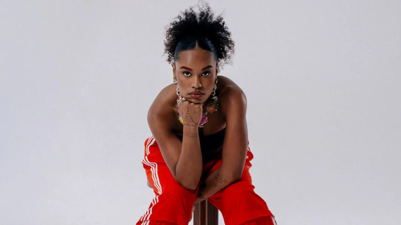 Lena West Tour 26 X Seanapse