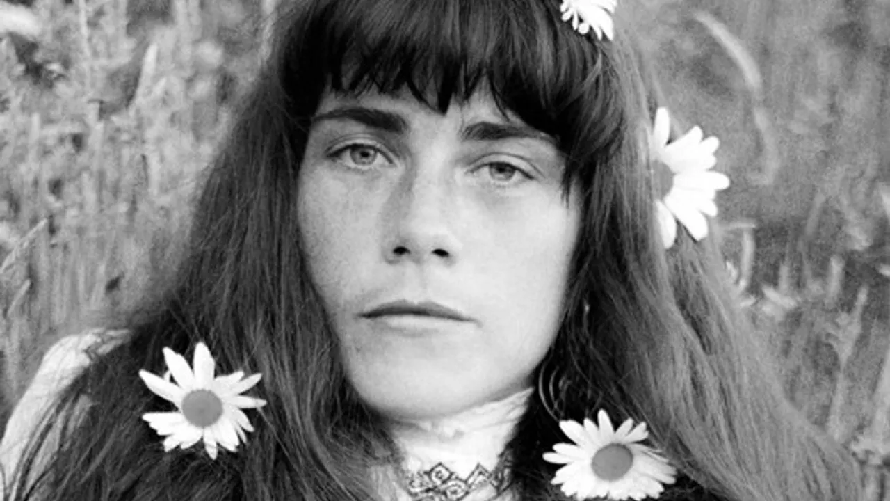 Daisy Rickman plays Nick Drake's Guitar