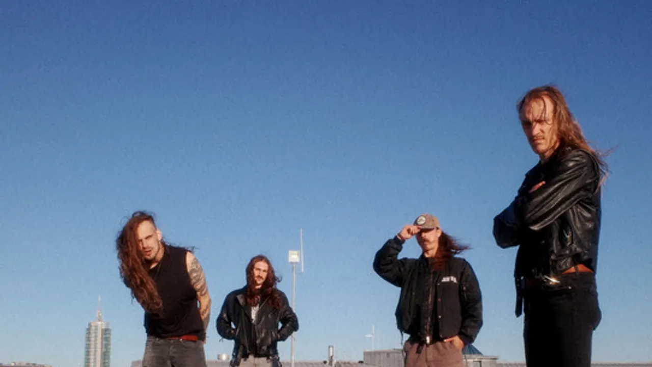 CRISIX   INSANITY ALERT - CRISIX   INSANITY ALERT   DUST BOLT   ANTAGONISM