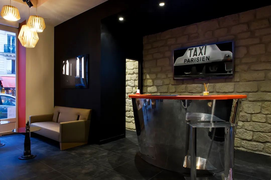 L'Hôtel Atmosphères Galerie d'art Hôtel Paris