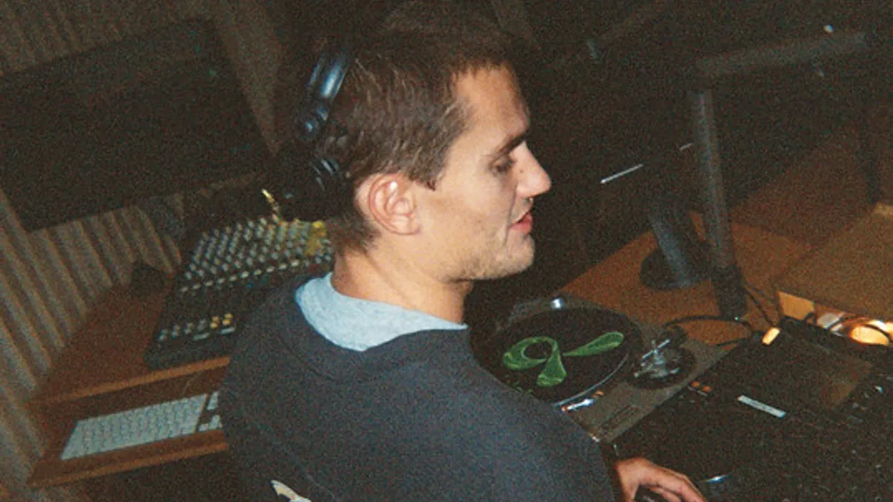 Deep Chords: Lucas Moinet Invite Bass Toast & Toolate Groove