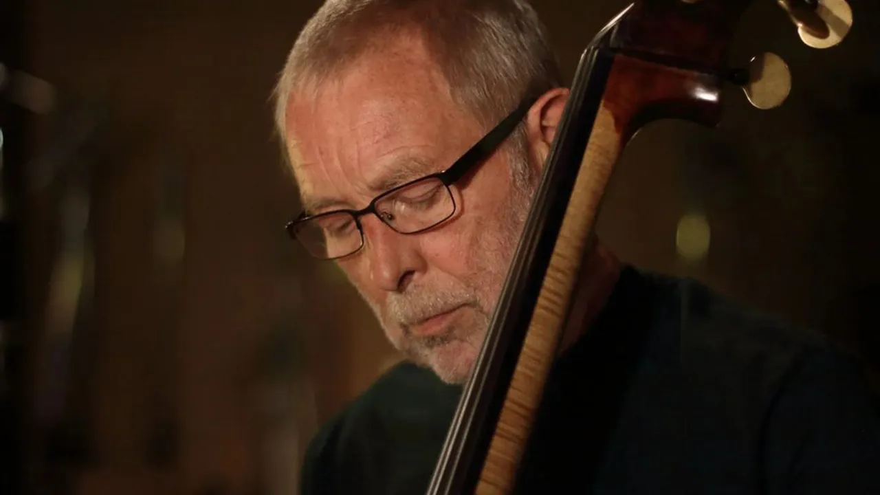 Dave Holland Trio
