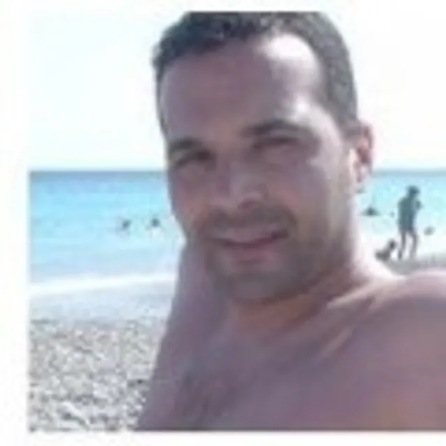 Simon E