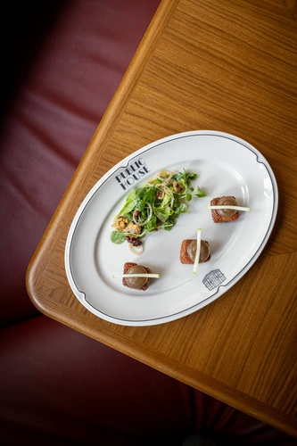 Public House Restaurant Paris