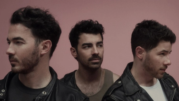 Jonas Brothers: Five Albums. One Night