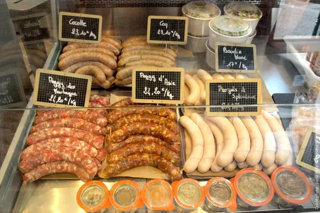 Le bar à bières et à saucisses Demory ouvre son épicerie