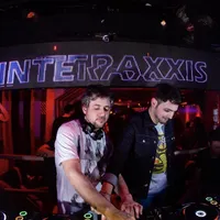 Interaxxis