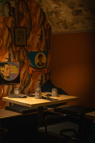 Naam Restaurant Paris