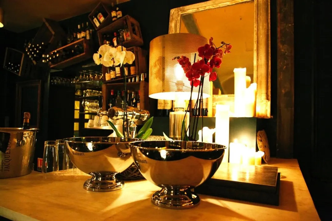 Chez Moustache Restaurant Bar Paris