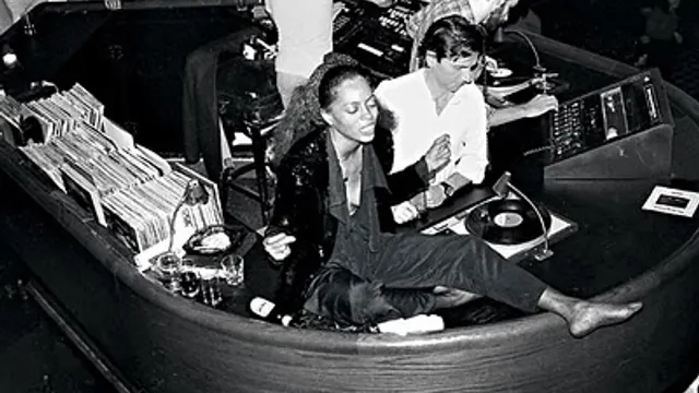 The Club Classic : 70's, 80's & 90's Hits