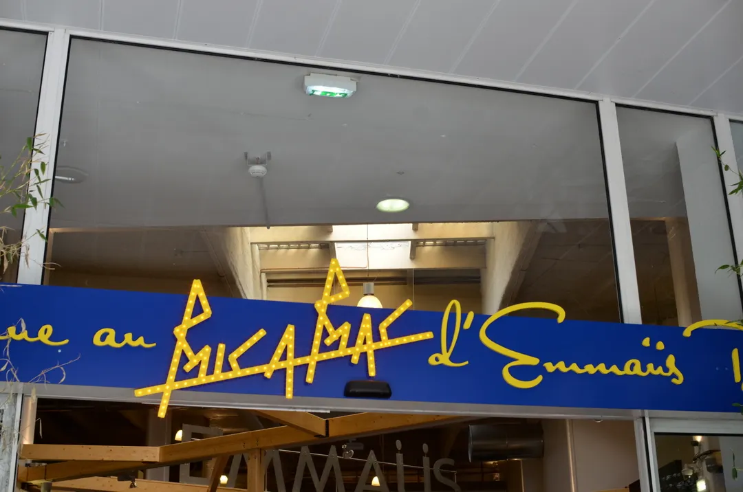 Le Bric à Brac Emmaüs Shop Paris