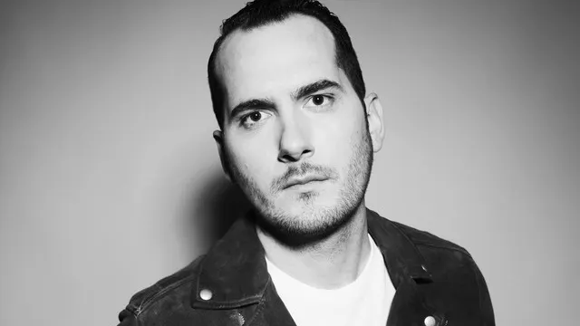 Andrew Bayer « A Light That Guides Weary Travelers Home »