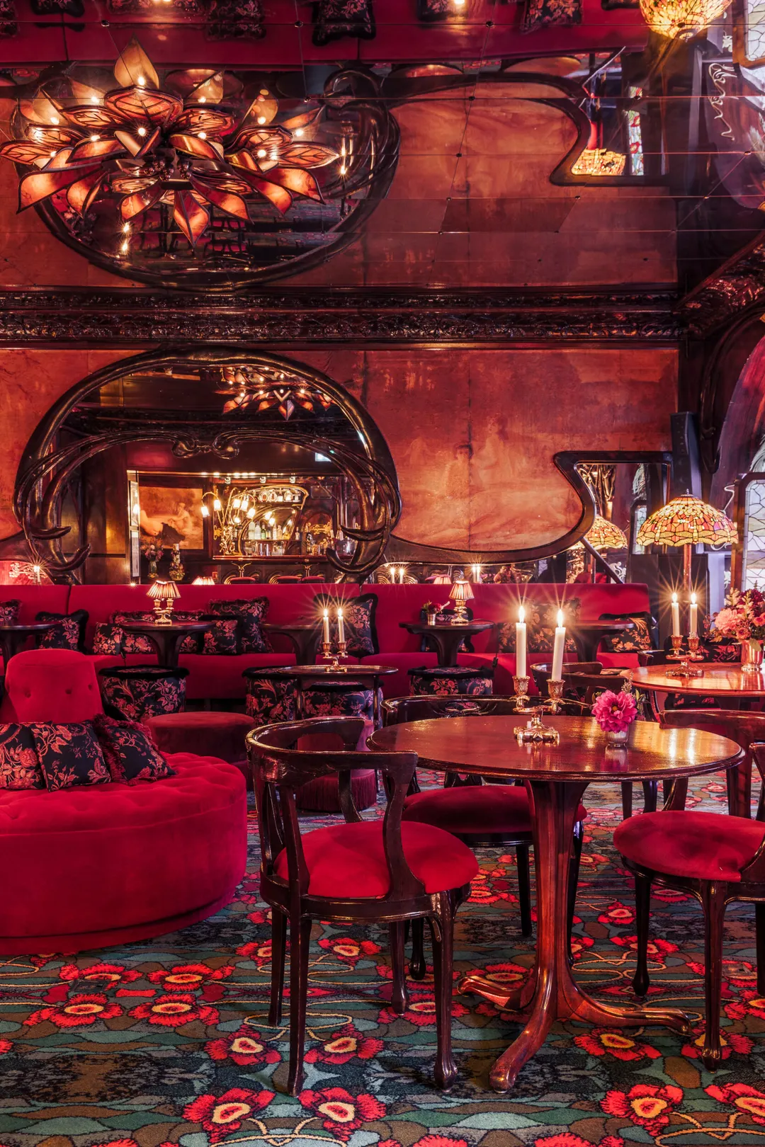 Maxim's Restaurant Bar Paris