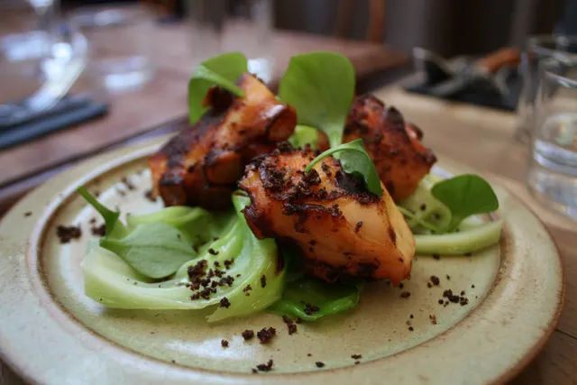 Restaurant Pacchio : cave aux bonnes assiettes dans le 9ème