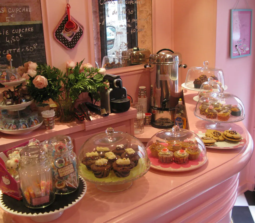 Chloé S. Cupcake Restaurant Shop Paris