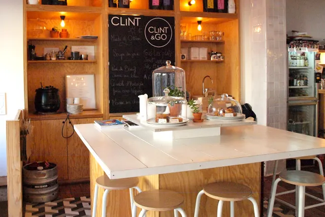 Clint se lance dans le take-away