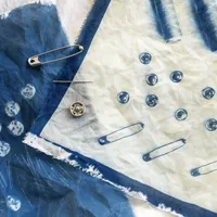 Atelier de pratique en famille Motif & Couture — Cyanotype avec Brenda Hoffman
