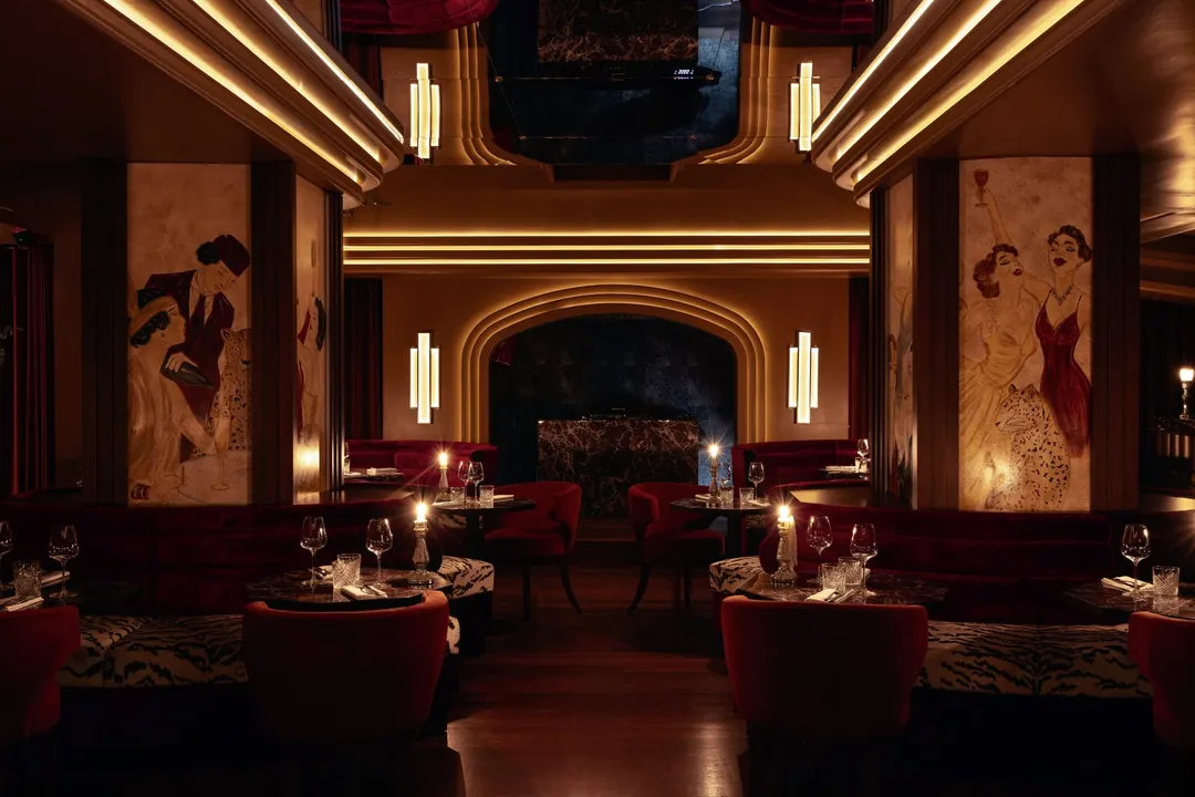 Le Palacio Salle Bar Restaurant Paris