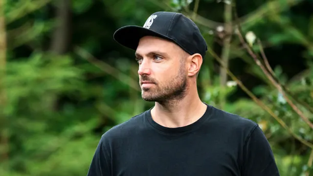 INVITED x RAVE IN DEN MAI with Florian Kruse