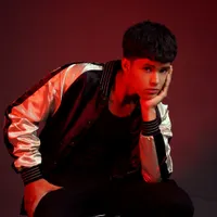 Kyle Echarri
