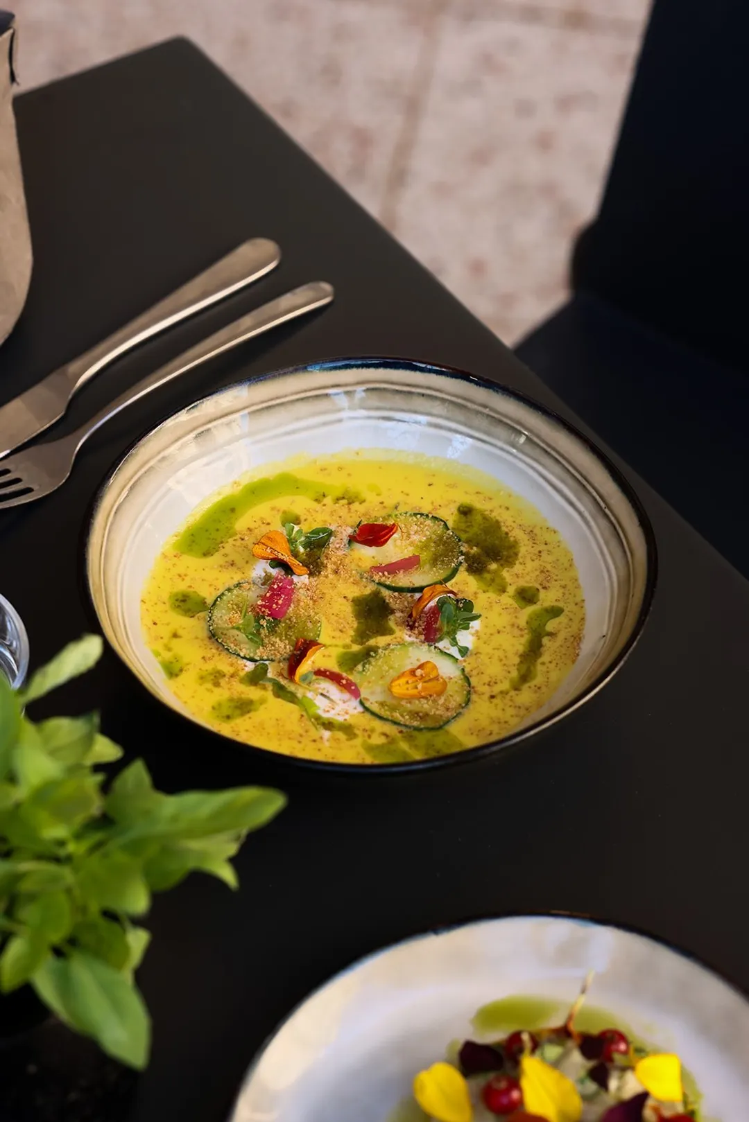 Les Petites Mains Restaurant Paris