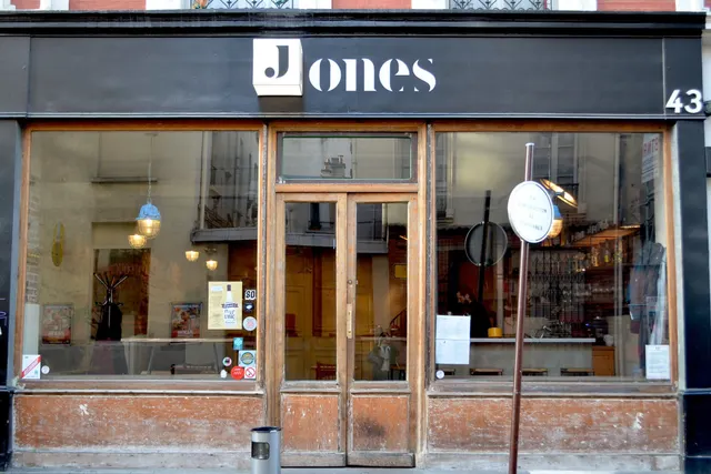Le restaurant Jones remplace Bones