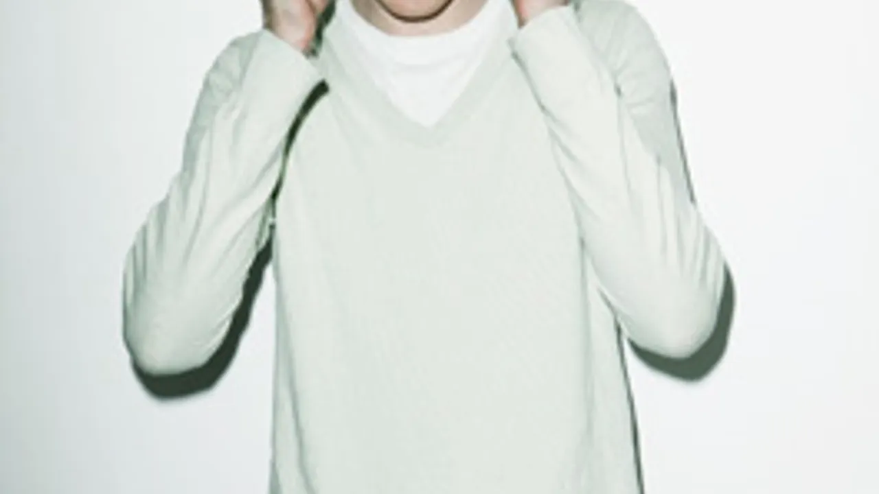 TOM VEK